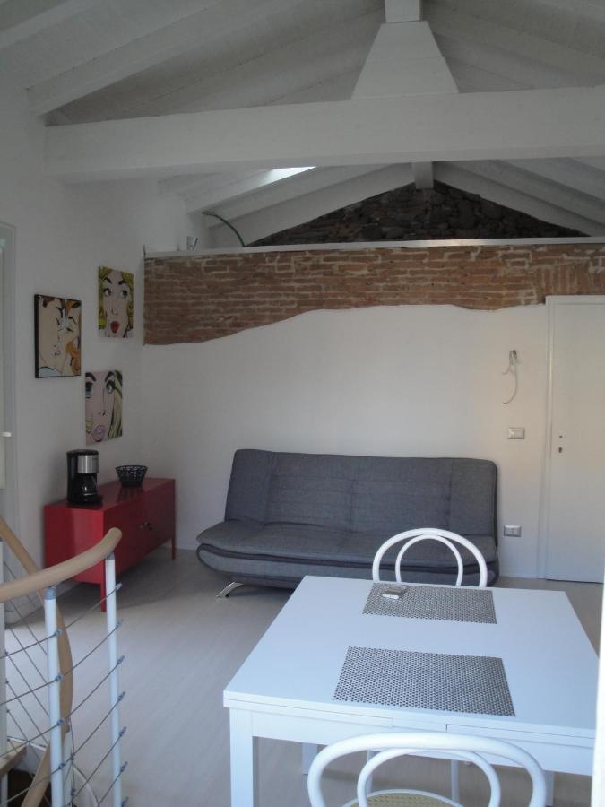 Casa Le Corti Villa Intra Bagian luar foto