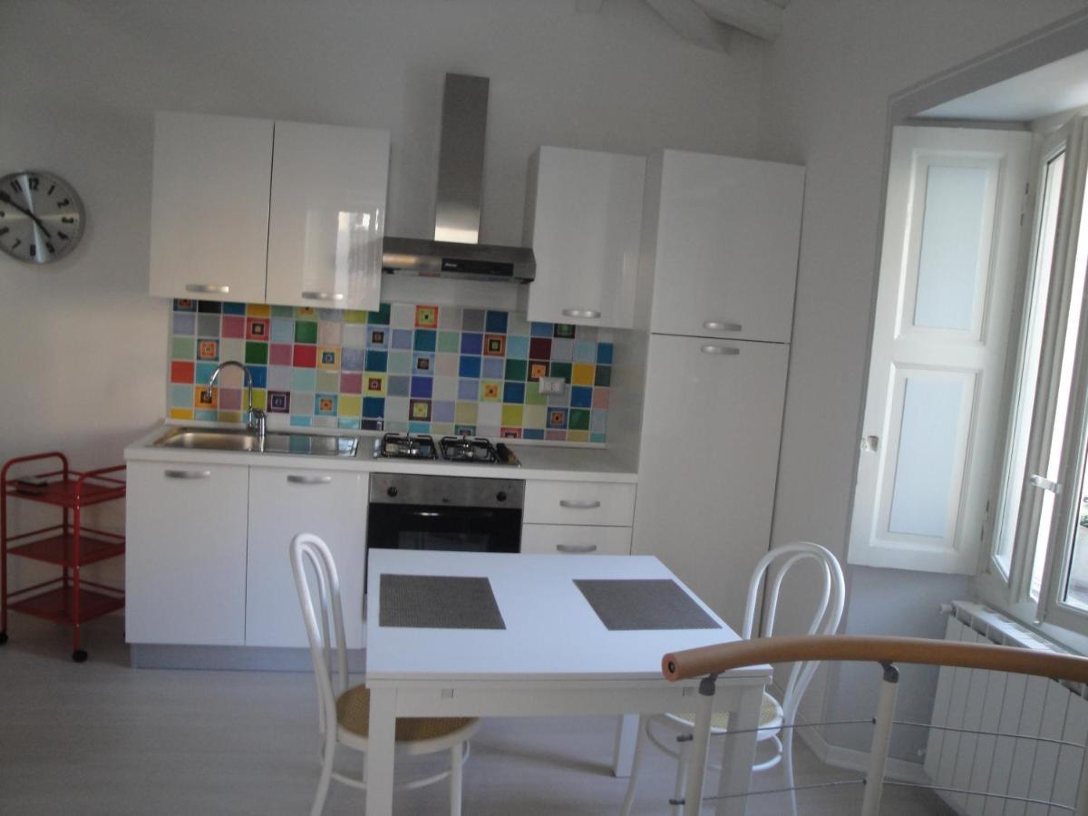 Casa Le Corti Villa Intra Bagian luar foto